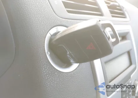 2010 Volvo C70 T5 from USA, damaged, VIN YV1672MC1AJ094255